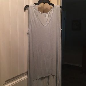 Long sleeveless shirt